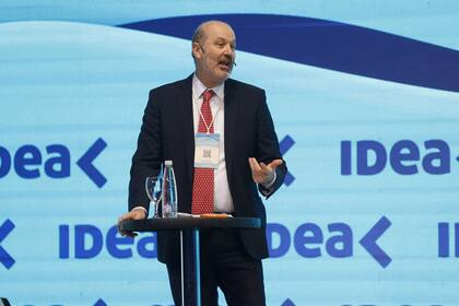 Federico Sturzenegger: "El coloquio ideal sería el que no inviten más a los funcionarios. Mi mail está abierto, mándenme todas las vejaciones que les haga el Estado"