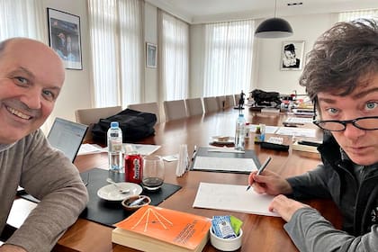 Federico Sturzenegger y Javier Milei impulsaron la disolución de la Dirección Nacional de Vialidad