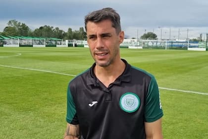 Federico Urciuoli logró tres ascensos en dos años como DT de Camioneros