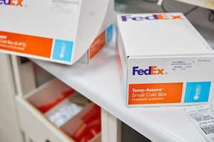FedEx tiene distintas áreas de trabajo pero para algunas sólo requiere título secundario