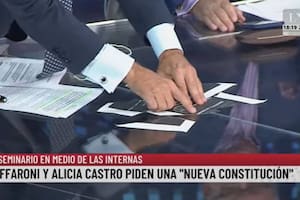 Feinmann rompió sus papeles, y luego tuvo que reconstruirlos para encontrar una información que necestiaba, entre la risa de sus colegas