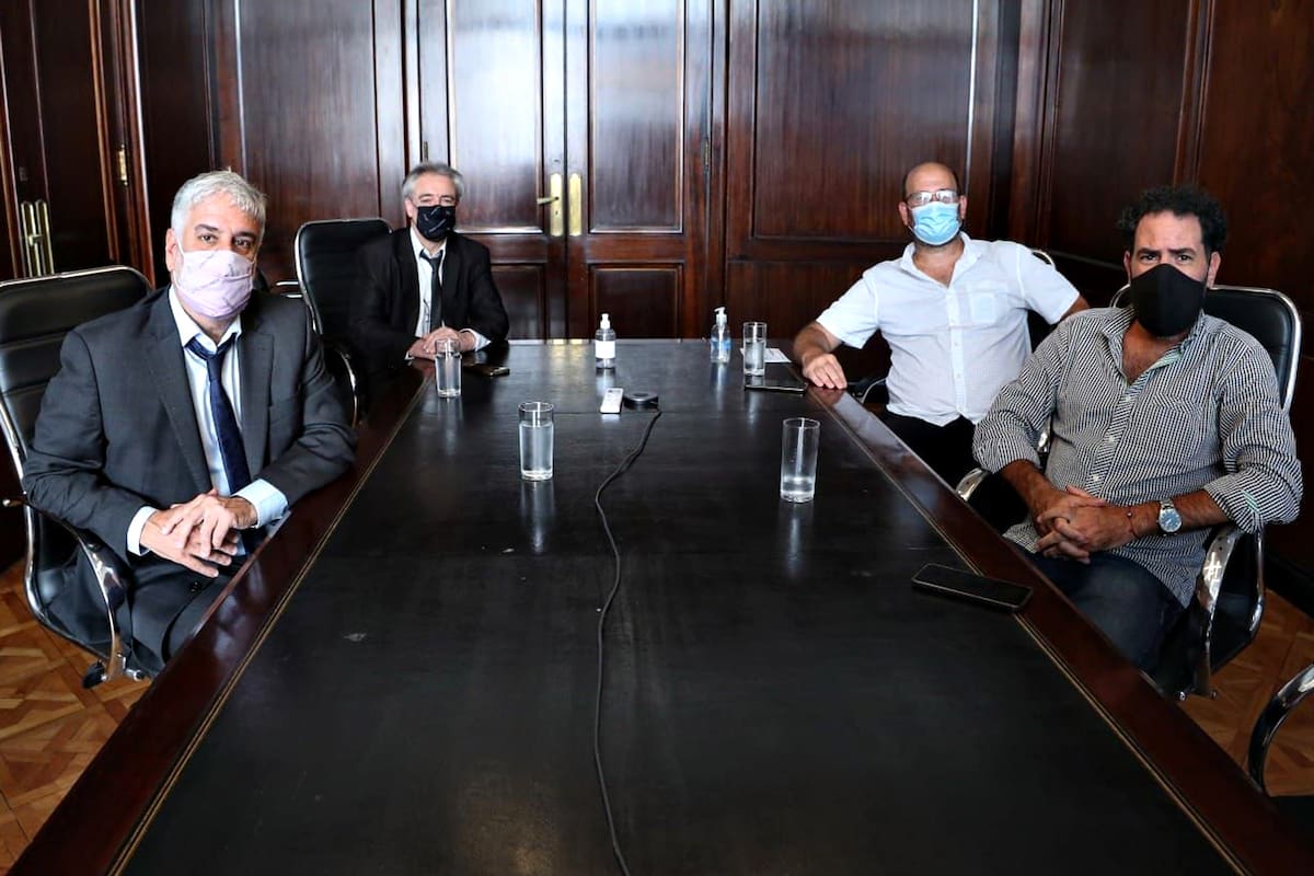 Feletti se reunió días atrás con Rafael Klejzer (a la derecha), impulsor del proyecto de la empresa nacional de alimentos