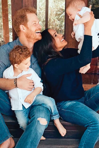 Felices e instalados en Montecito, California, junto a sus dos hijos, Archie (5) y Lilibet Diana (1).
