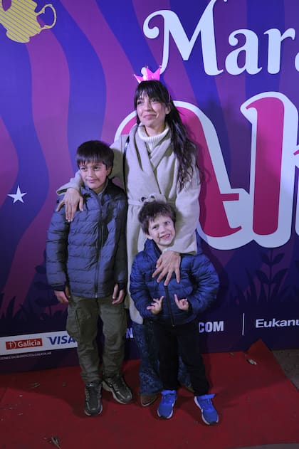 Felicitas Pizarro y sus hijos Ramón e Indalecio