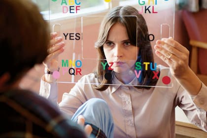 Felicity Jones en La teoría del todo
