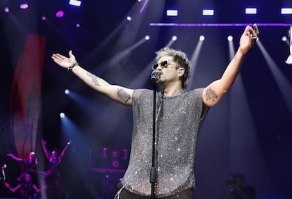 Felipe Colombo se mostró muy conmovido a lo largo del primer show de Erreway en el Movistar Arena