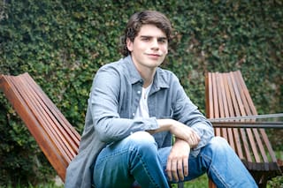 Es nieto del primer capitán de los Pumas, entró a "La sociedad de la nieve" por Instagram y sorprende con otra casualidad