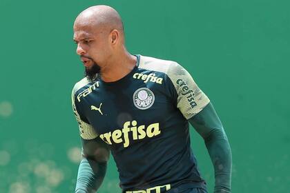 Felipe melo, mediocampista del Palmeiras, conocido por su juego brusco