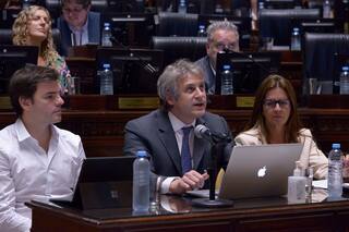 El Frente de Todos se retiró de la Legislatura tras ser acusado de no defender la educación pública