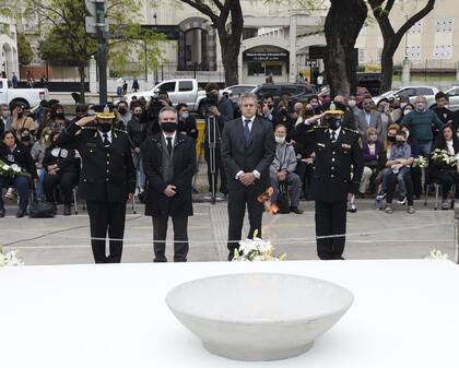 Felipe Miguel y D’Alessandro encabezaron homenaje a Policías de la Ciudad caídos en cumplimiento del deber