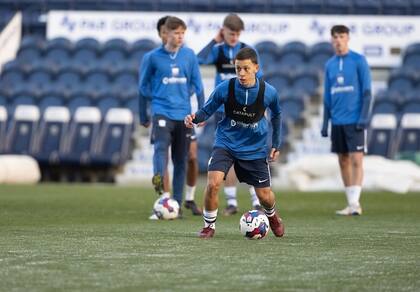 Felipe Rodríguez-Gentile, durante un entrenamiento del equipo Sub 18 de Preston, de Inglaterra