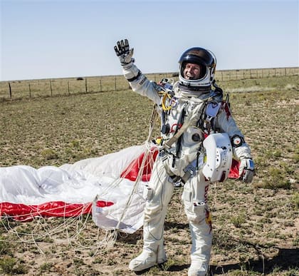 Felix Baumgartner, el primer hombre en romper la barrera del sonido