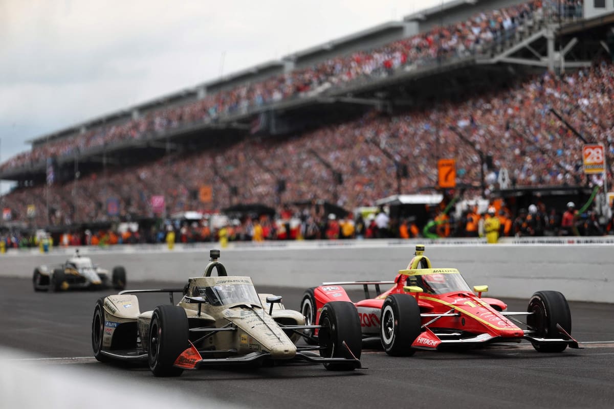 Felix Rosenqvist cruza la meta con una diferencia de 23 milésimas sobre David Malukas para ganar las 500 Millas de Indianápolis; es el tercer sueco en triunfar en la tradicional carrera de IndyCar