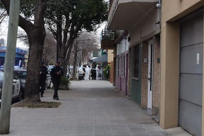 Femicidio en Villa Devoto. Un hombre mató a puñaladas a su mujer su casa en Pedro Morán al 5200 y Lope de Vega