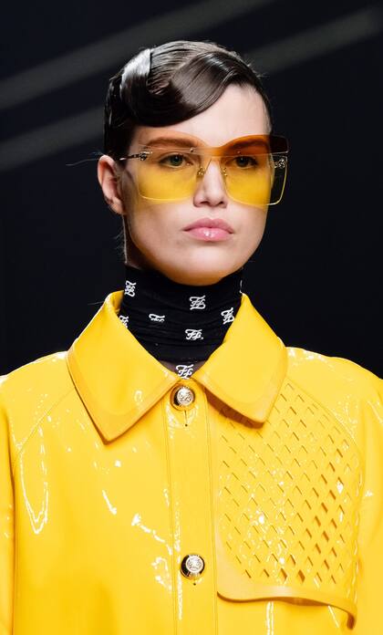Fendi, en amarillo