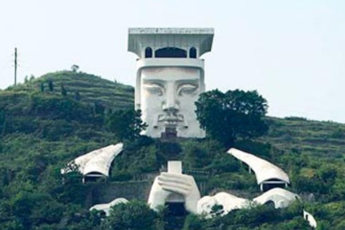 Fengdu se ubica en la orilla norte del río Yangze, en el sur del gigante asiático