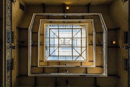 Fenónemos paranormales. El lucernario del edificio La Prensa, donde ahora funciona el Ministerio de Cultura porteño. La Ciudad lo está restaurando
