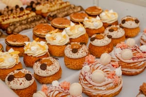 Crêpes, raclette y clásicos de la pastelería francesa: el festival de comida gratuito que debuta frente al Planetario