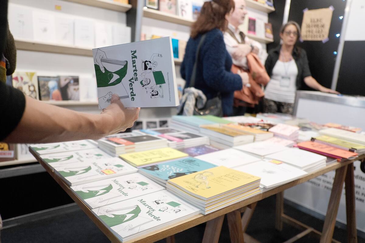Feria del libro Stands libros feministas