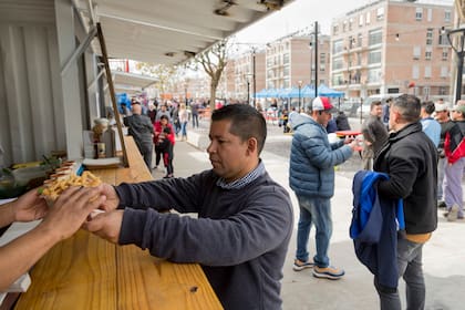 Se venden platos peruanos, paraguayos y argentinos