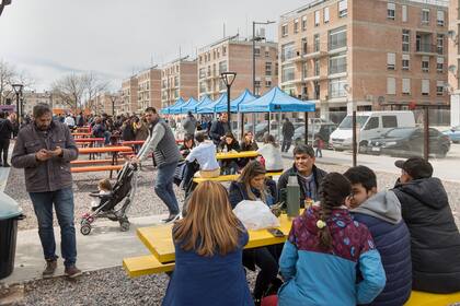 Feria gastronomica en la Rodrigo Bueno