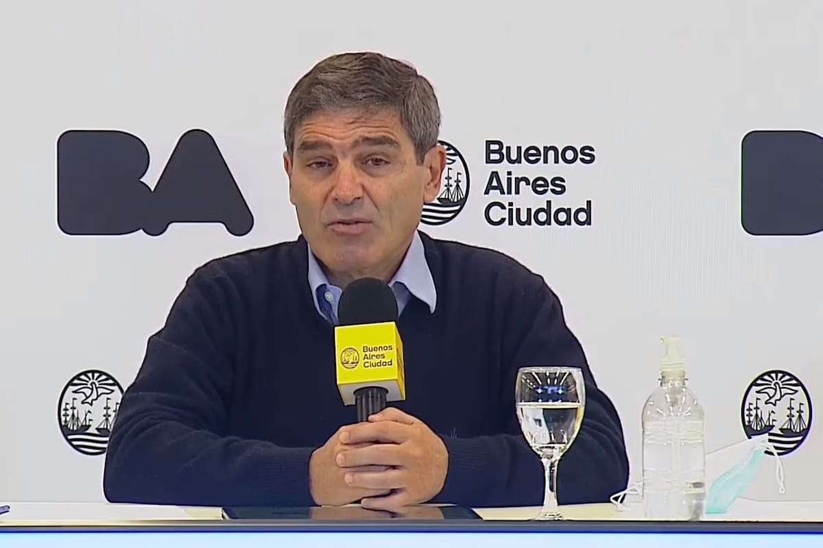 Fernán Quirós da el reporte de casos en CABA