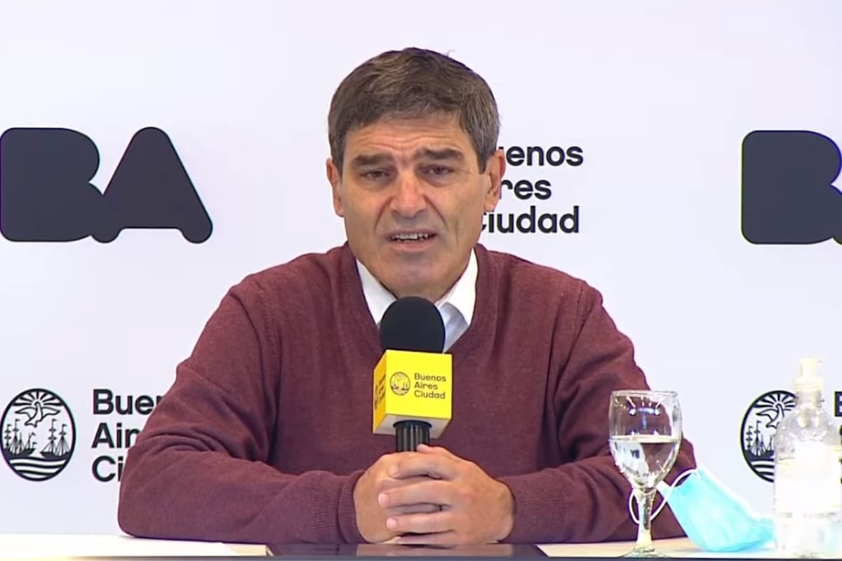 Fernán Quirós da el reporte de la situación en la ciudad de Buenos Aires