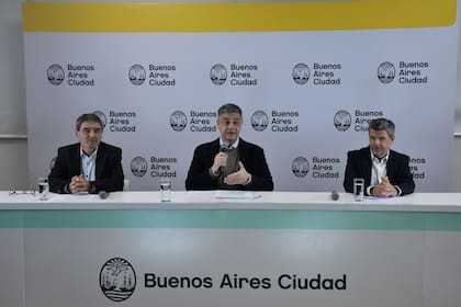 Fernán Quirós, Jorge Macri y Gabriel Battistella