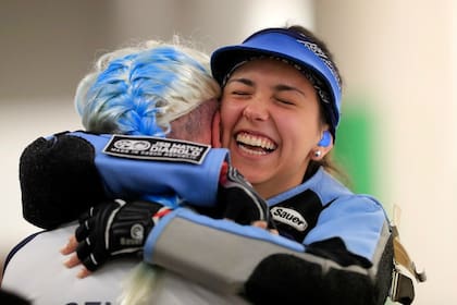 Fernanda Russo comparte la felicidad con su entrenador