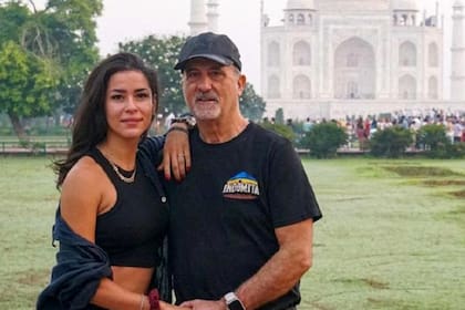 Fernanda y Vicente sufrieron un violento ataque mientras realizaban el tramo de India en su viaje en moto por Asia