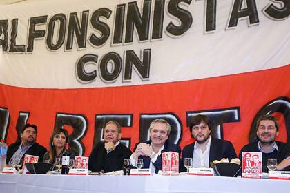 Fernández, entre Palazzo y Santoro