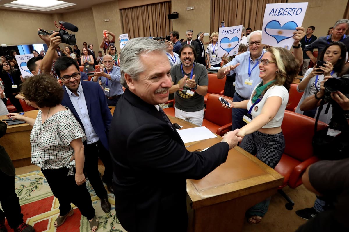 Fernández fue recibido en el Congreso con el canto "Alberto presidente"