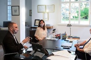 Fernández, Guzmán y Raverta, en un día de definiciones