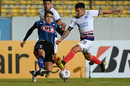 Fernández Mercau, con la de San Lorenzo, en en un partido de la Copa Sudamericana en Viña del Mar