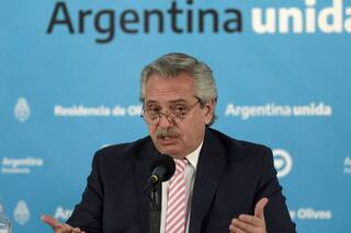 Clientes privados. El Gobierno justificó la negativa de Fernández a la OA