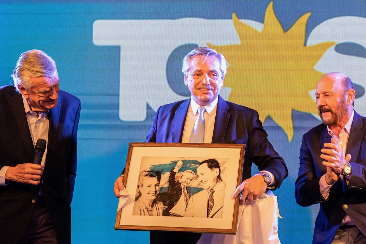 Fernández reconoció a Gioja por su rol partidario y elogió a Gildo Insfrán