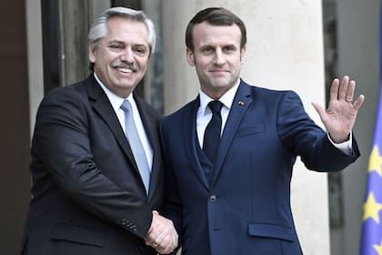 Alberto Fernández junto al presidente de Francia, Emmanuel Macron.