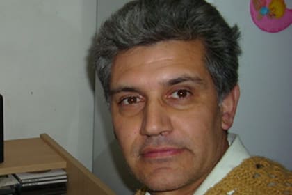 Fernando Adalberto Tomasini, pide mediante una petición online que su obra social le proporcione un audífono, ya que sufre de sordera desde chico