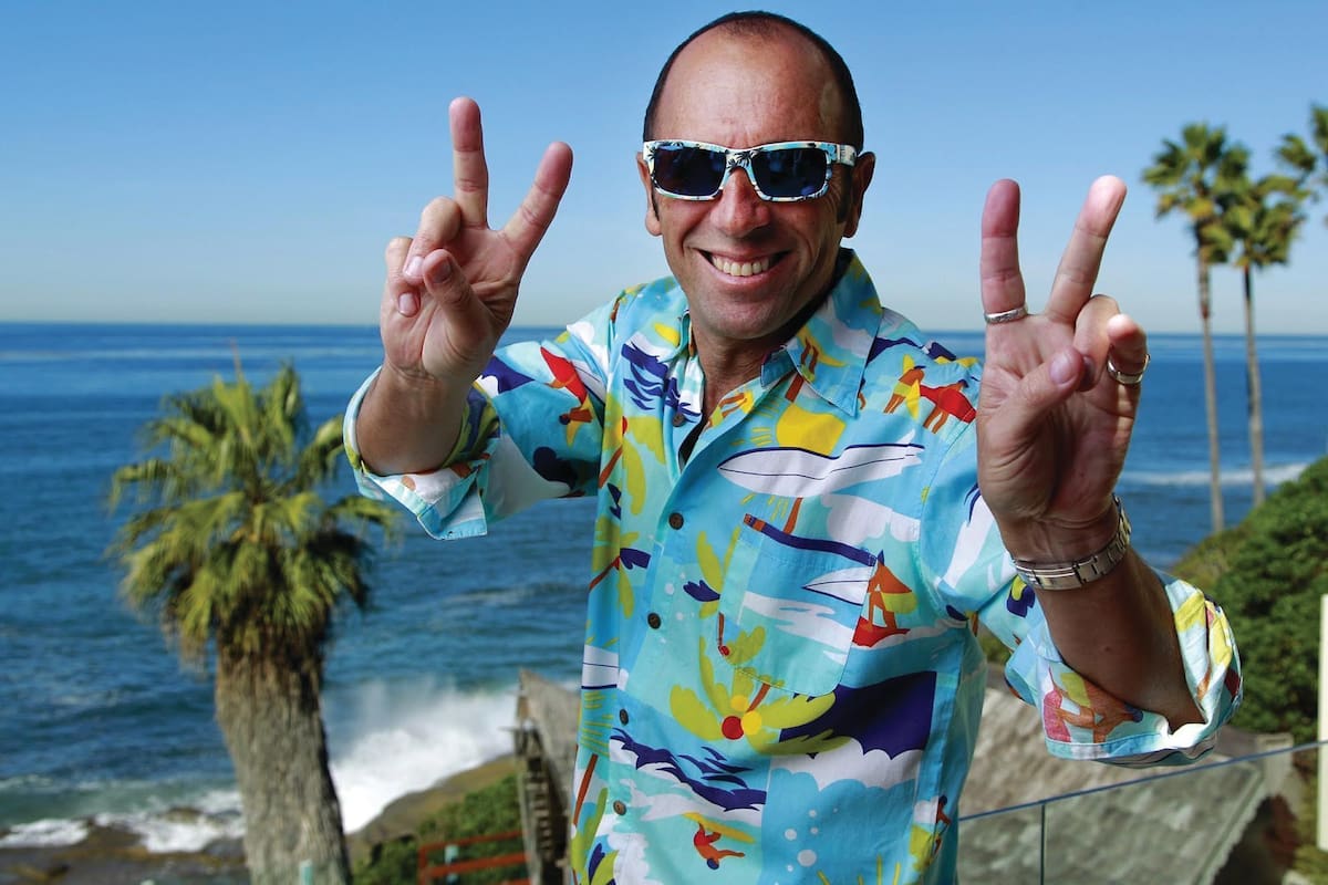 Fernando Aguerre, un dirigente pintoresco que llevó el surf al programa olímpico, en representación de Argentina