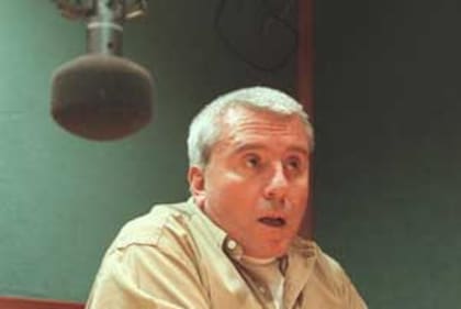 También en la radio, Fernando Bravo se mostró compungido por la partida prematura de su amigo