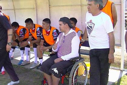 Fernándo Cáceres, el exdefensor de la selección, tiene su propio club