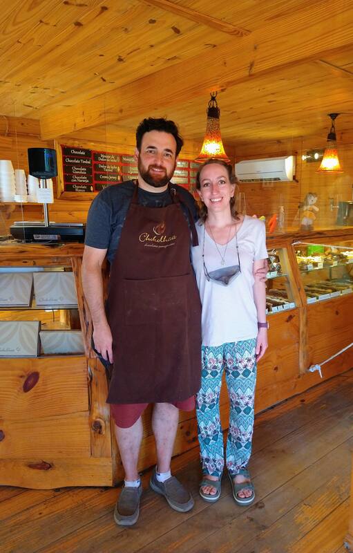 Fernando Cappi y Carla Cervera, propietarios de Chokolhaa.
