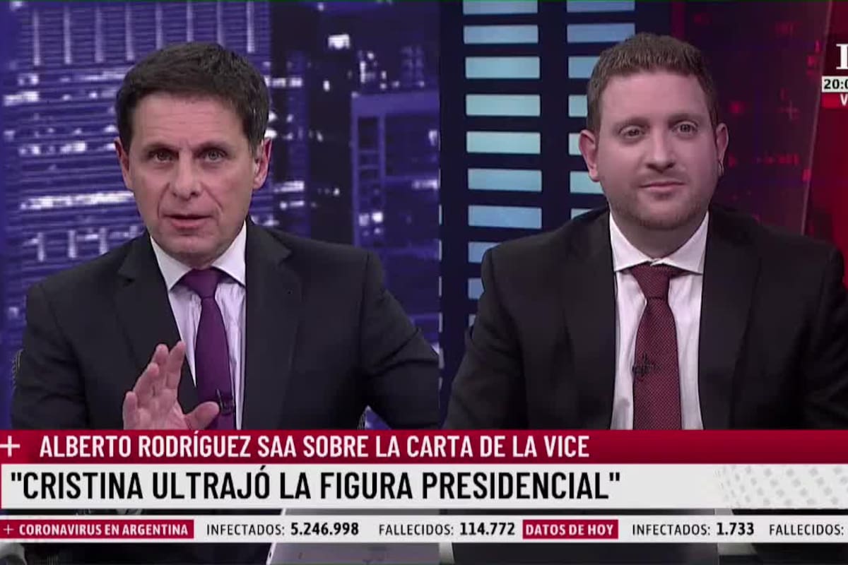 Fernando Carnota y Jonatan Viale revisaron en vivo el CV de Cafiero