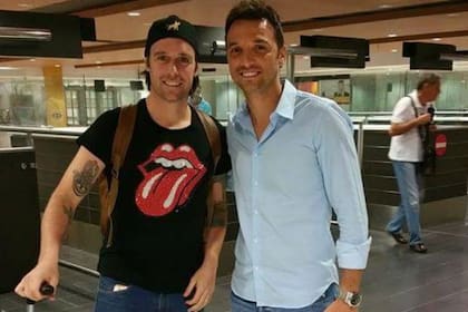 Fernando Cavenaghi en el aeropuerto de Lárnaca