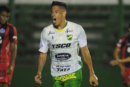Fernando "Cuqui" Márquez, un delantero de experiencia con pasos en Unión, Belgrano y Defensa y Justicia, entre otros clubes; tiene buena técnica, hace goles y también puede asistir