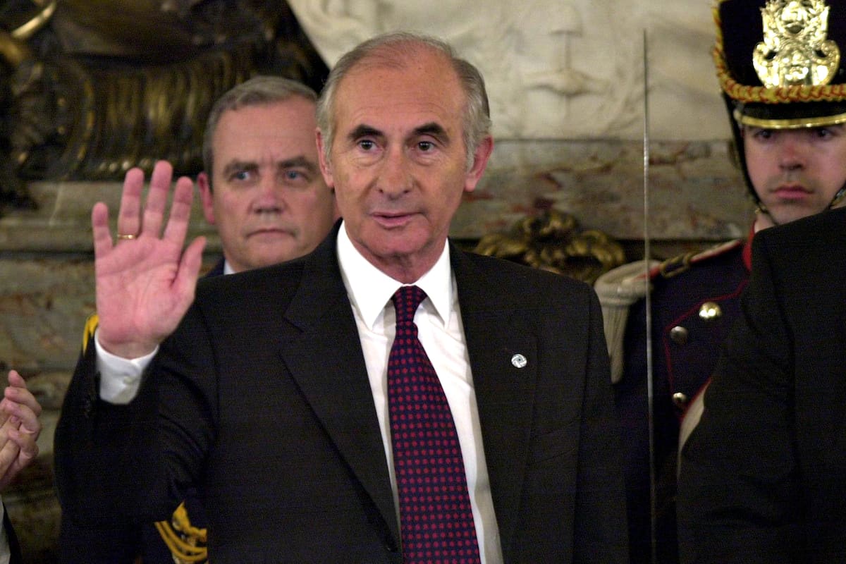 Fernando de la Rúa en el Salón Blanco de la Casa Rosada el 7 de noviembre de 2001
