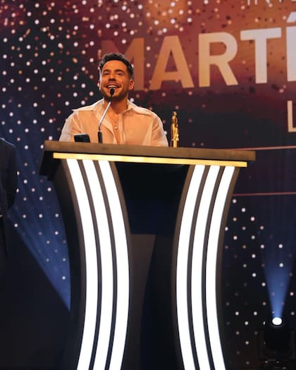Fernando Dente se llevó el premio Martín Fierro Latino a mejor big show por Noche al Dente; la ceremonia se realizó en Miami en 2023
