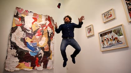 Fernando Entín en su galería Elsi del Río, en el barrio de Palermo