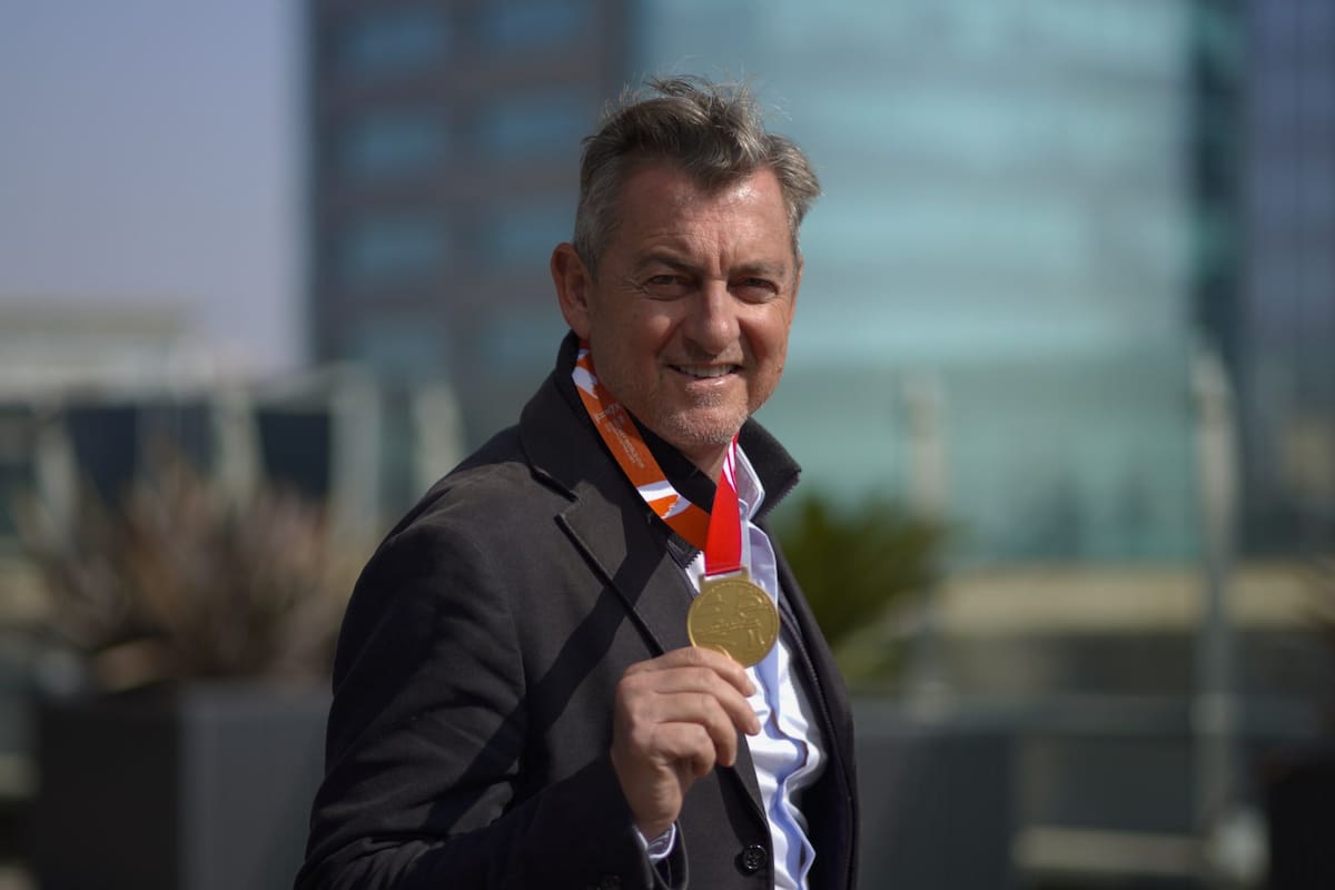 Fernando Ferrara, el entrenador de hockey de Las Leonas en LA NACION: la medalla de campeón y más desafíos para Los Angeles 2028