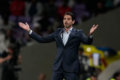 Fernando Gago aún no logra encontrar el equipo ideal; Racing mantiene un bajo nivel de forma